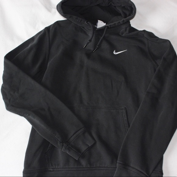 Nike Tops - Nike Sweatshirt